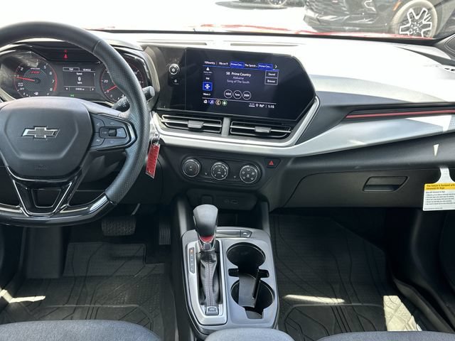 2024 Chevrolet Trax RS - Photo 14