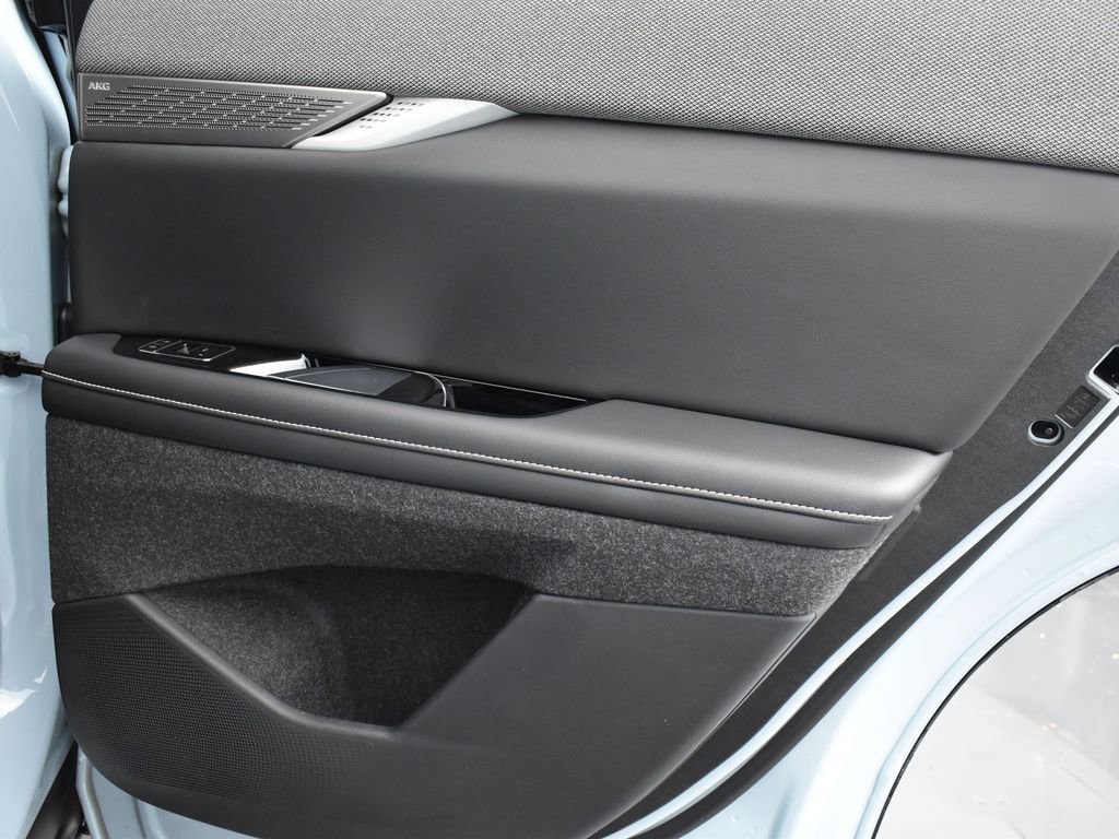 2026 CADILLAC OPTIQ - Image 32