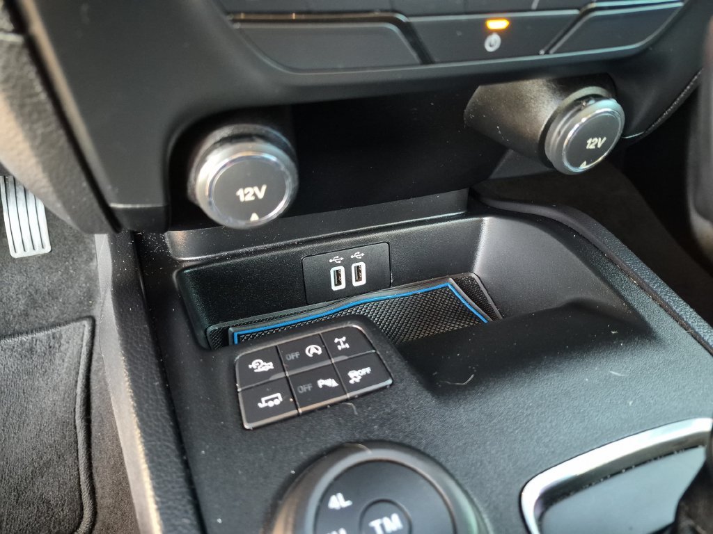 Used 2020 Blue Ford XLT image 30