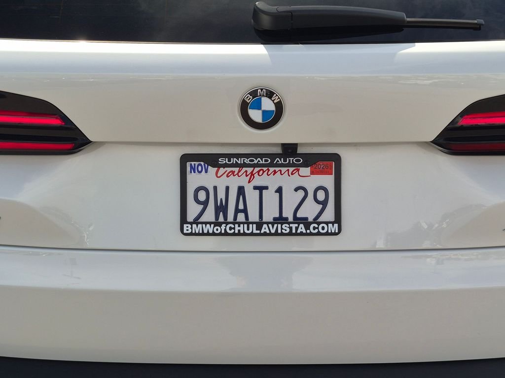 Used 2026 White BMW xDrive40i image 38