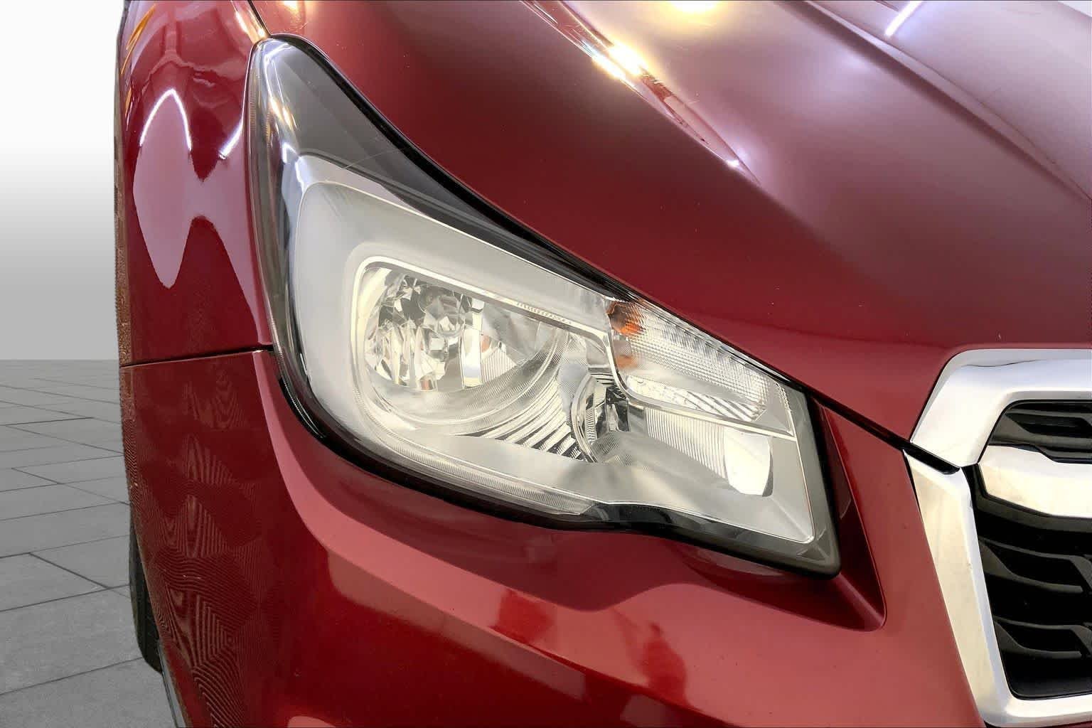 Used 2018 Venetian Red Pearl Subaru  image 27