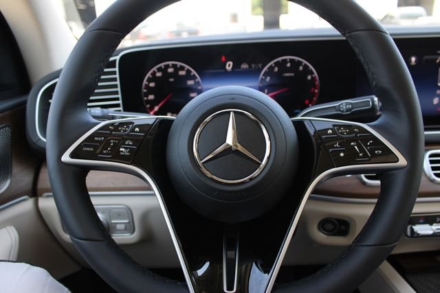 New 2026 Polar White Mercedes-Benz GLS 450 image 14