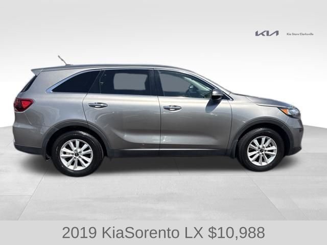 Used 2019 Titanium Silver Kia LX image 9