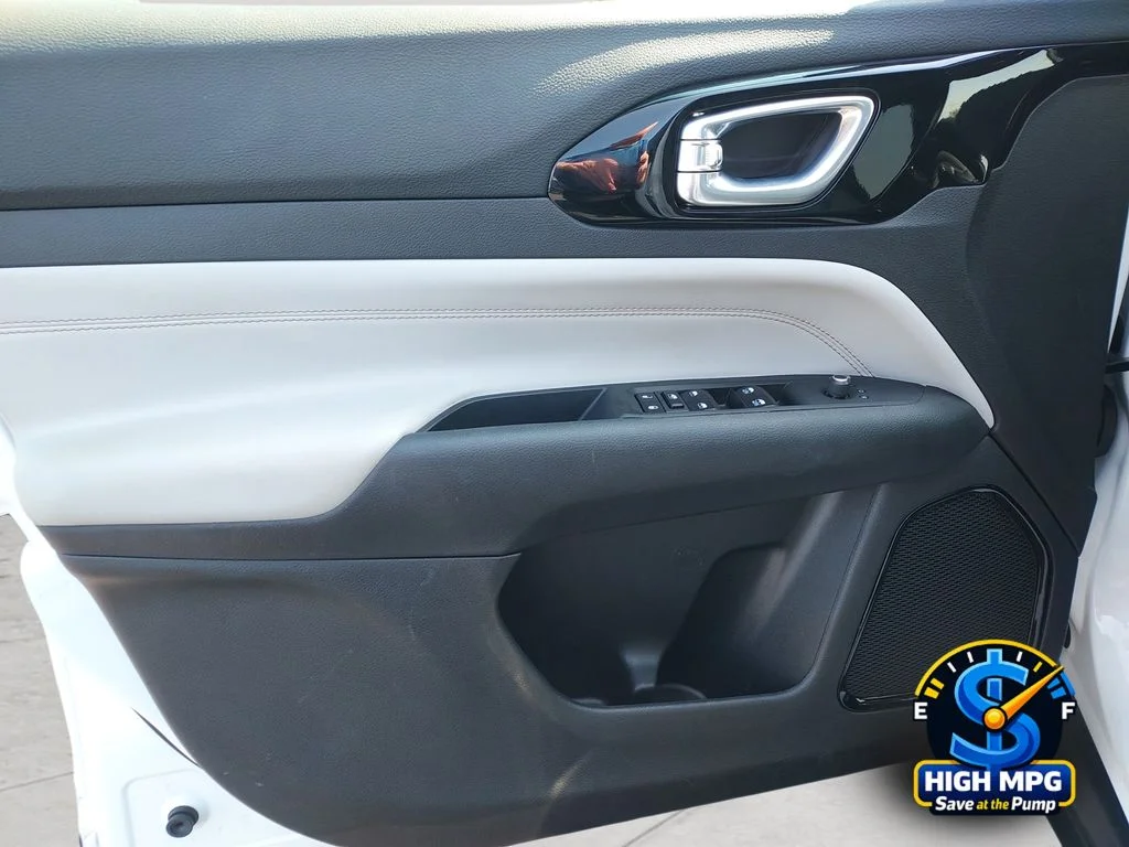 2025 Jeep Compass Limited - Photo 28