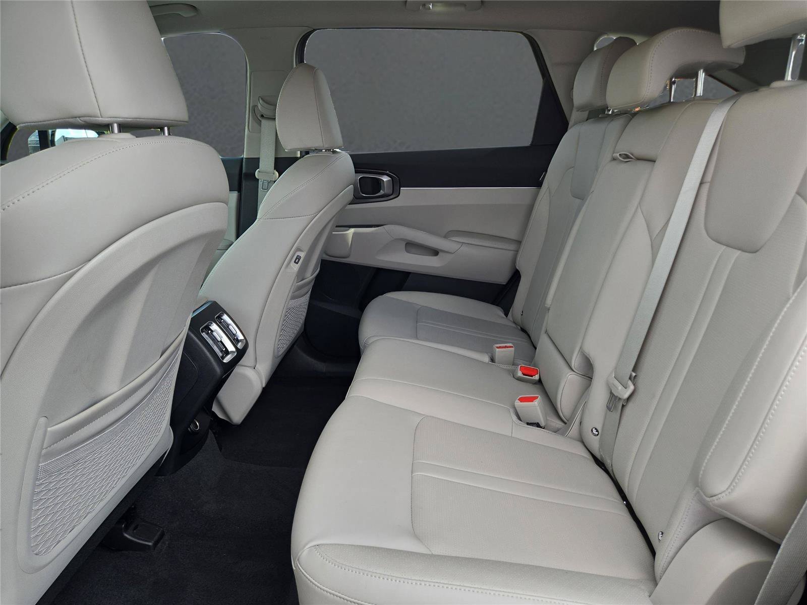 Used 2025 Silver Kia S image 14