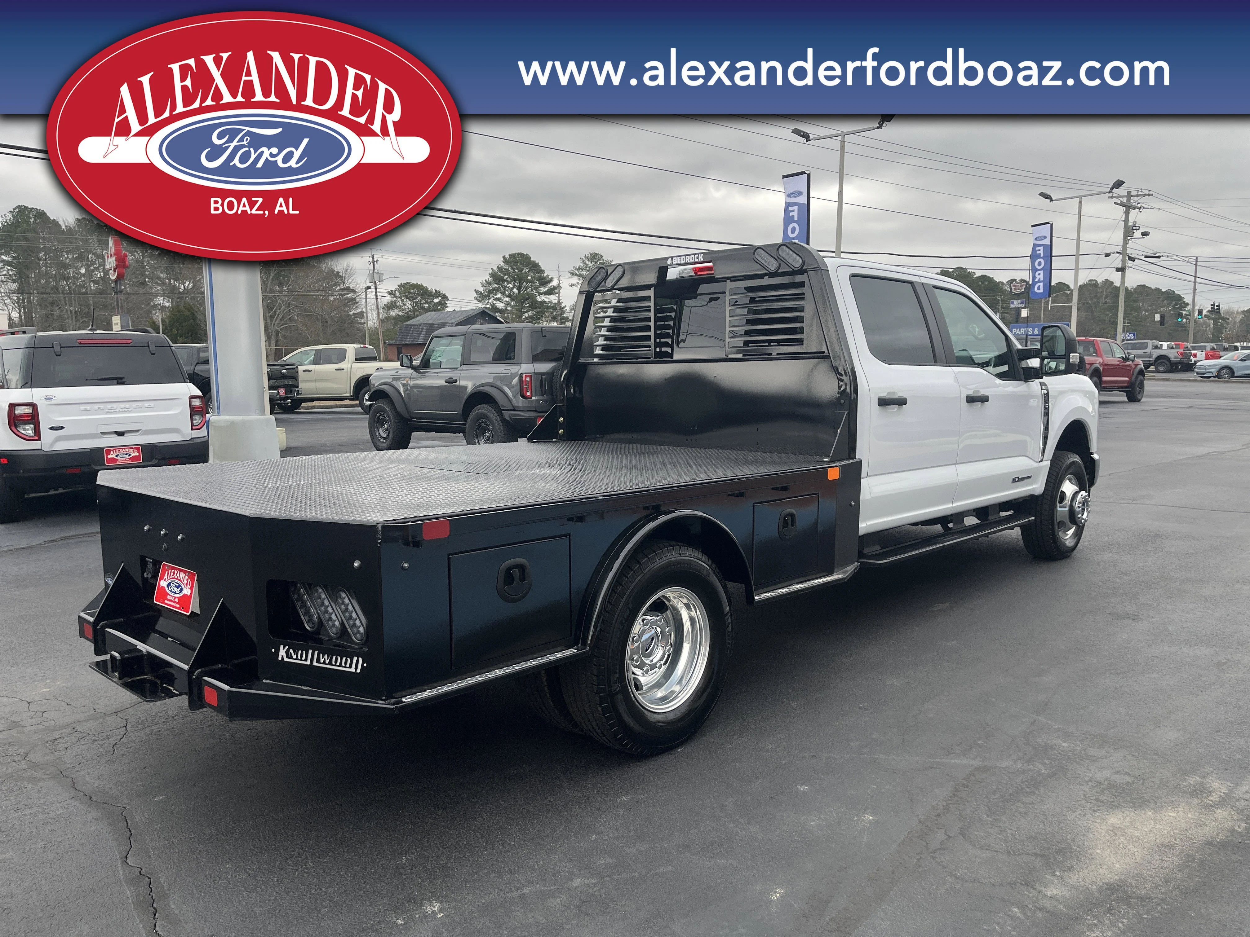 New 2026 Oxford White Ford F-350® XL image 4