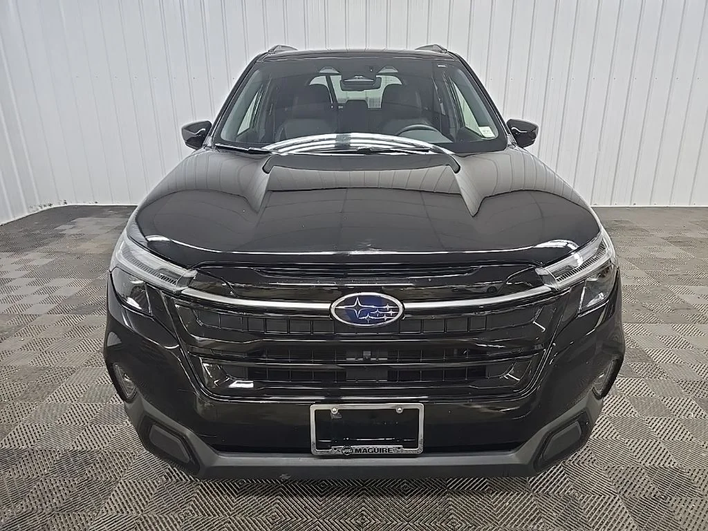 Used 2025 Crystal Black Silica Subaru Touring image 8
