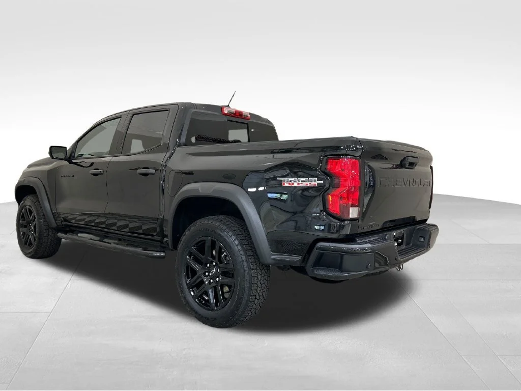 Used 2023 BLACK Chevrolet 4WD Trail Boss image 3