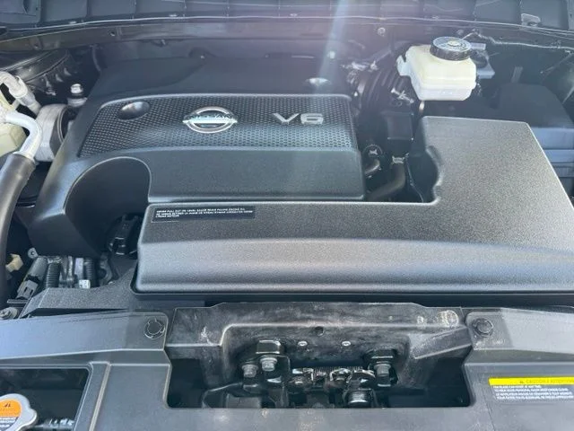 Used 2019 Black Nissan Platinum image 64