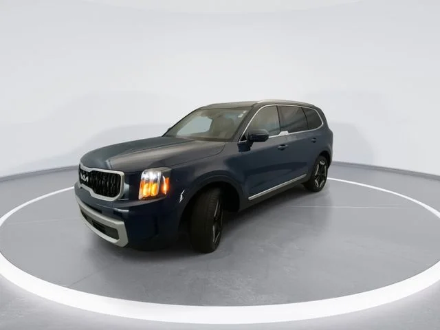 Used 2024 Black Kia EX image 2