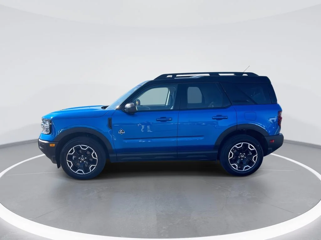 Used 2025 Blue Ford Outer Banks image 5
