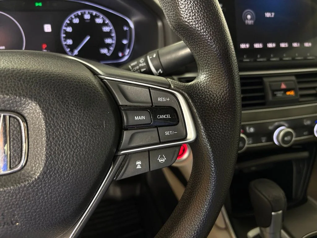 Used 2018  Honda LX image 20