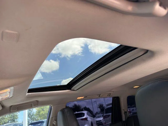 Certified Used 2019 OOH LA LA ROUGE MICA Toyota XLE image 34