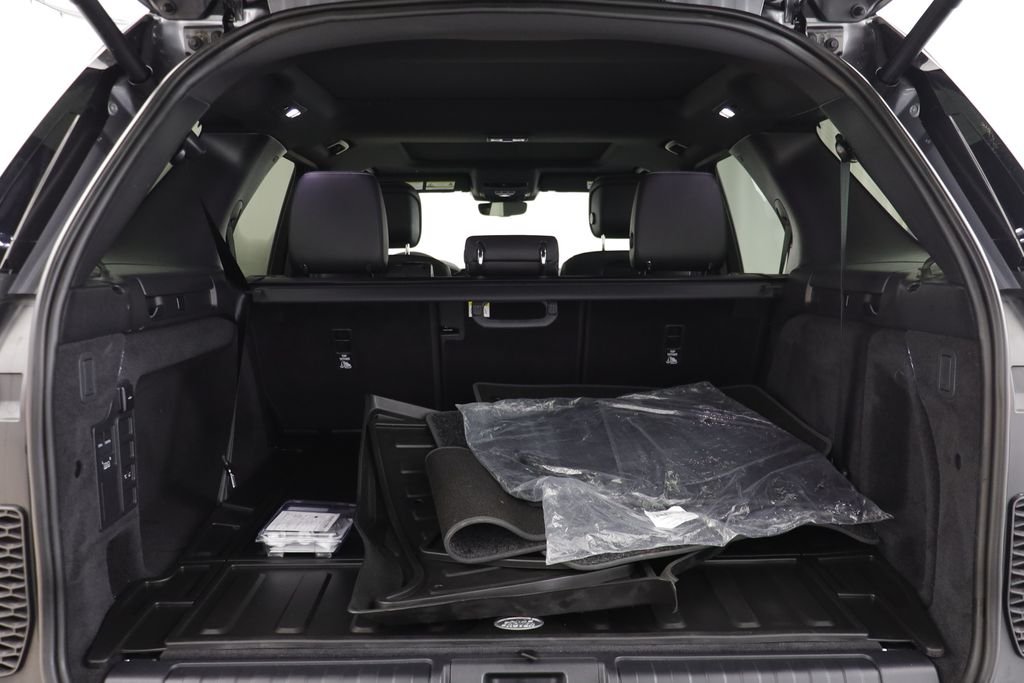 Used 2025 Gray Land Rover S image 18