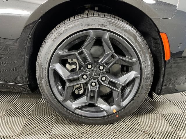 New 2026 Diamond Black Crystal Pearlcoat Dodge R/T image 8