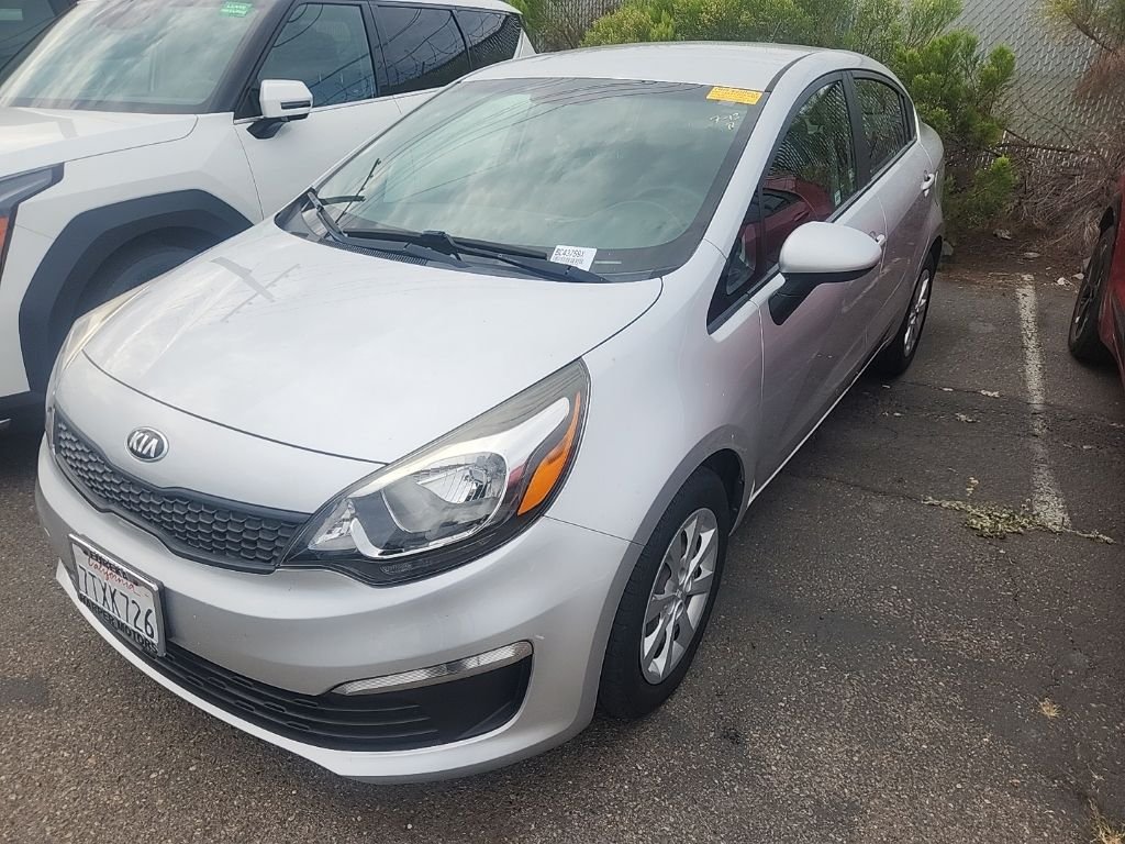 Used 2016 Bright Silver Metallic Kia LX image 3