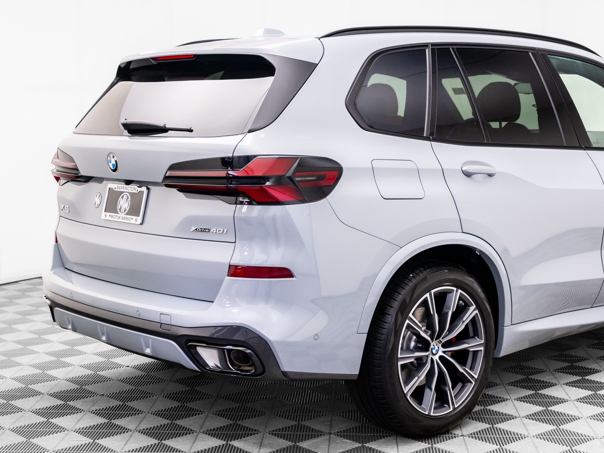 New 2026 Brooklyn Grey Metallic BMW xDrive40i image 40
