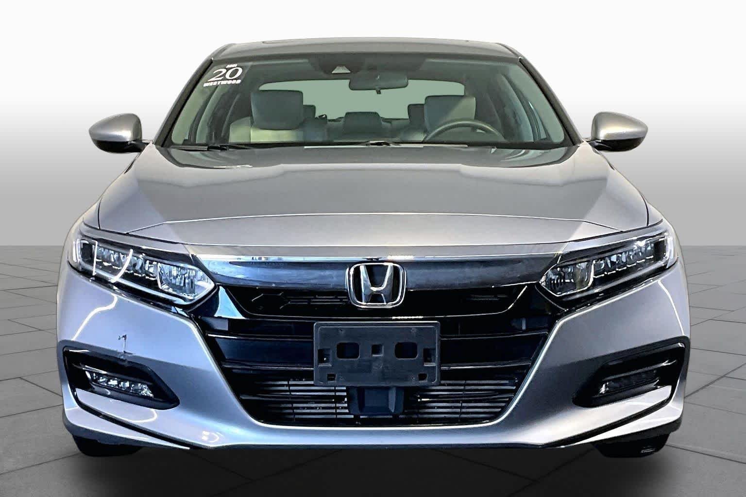 Used 2020 Lunar Silver Metallic Honda EX image 4