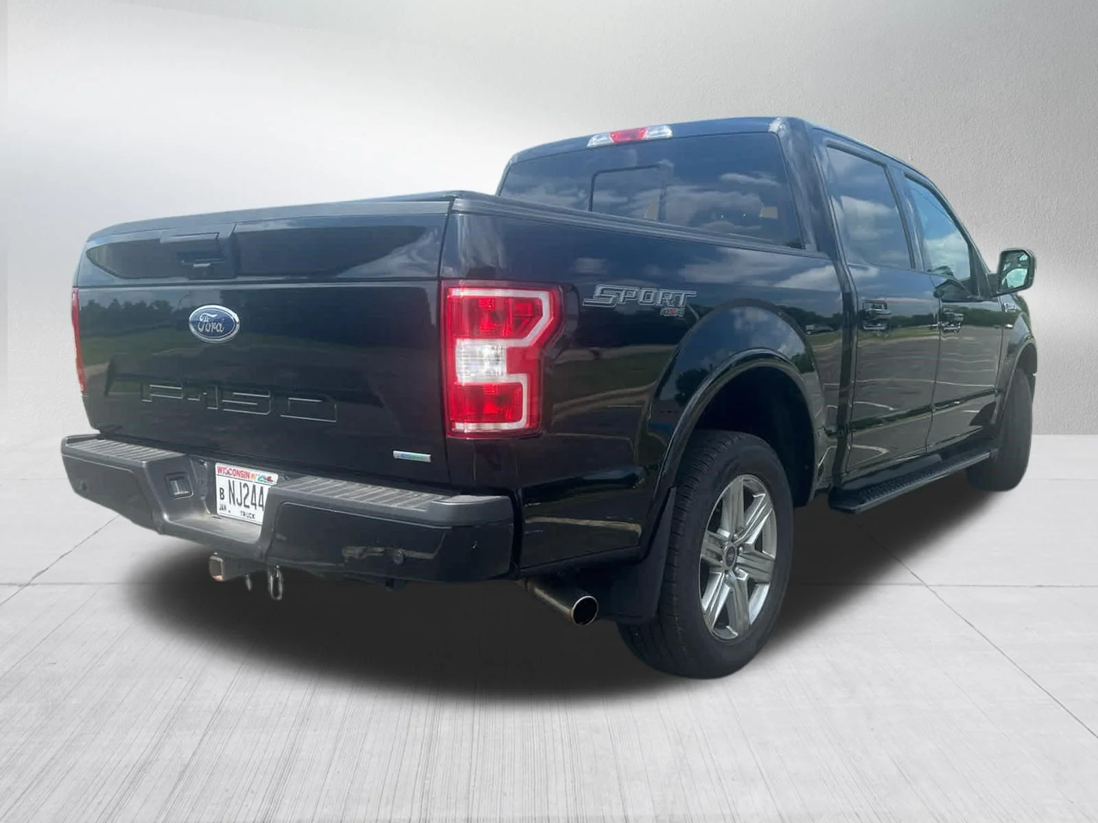 Certified Used 2018 Shadow Black Ford XLT image 7