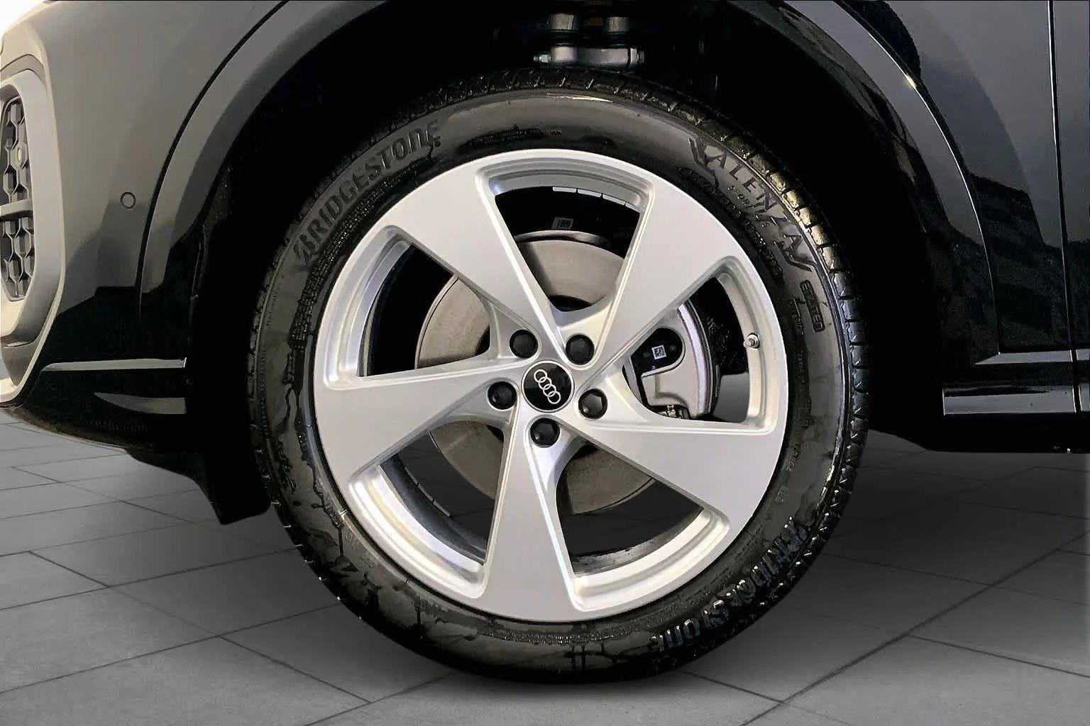 Used 2025 Mythos Black me Audi Premium Plus image 12