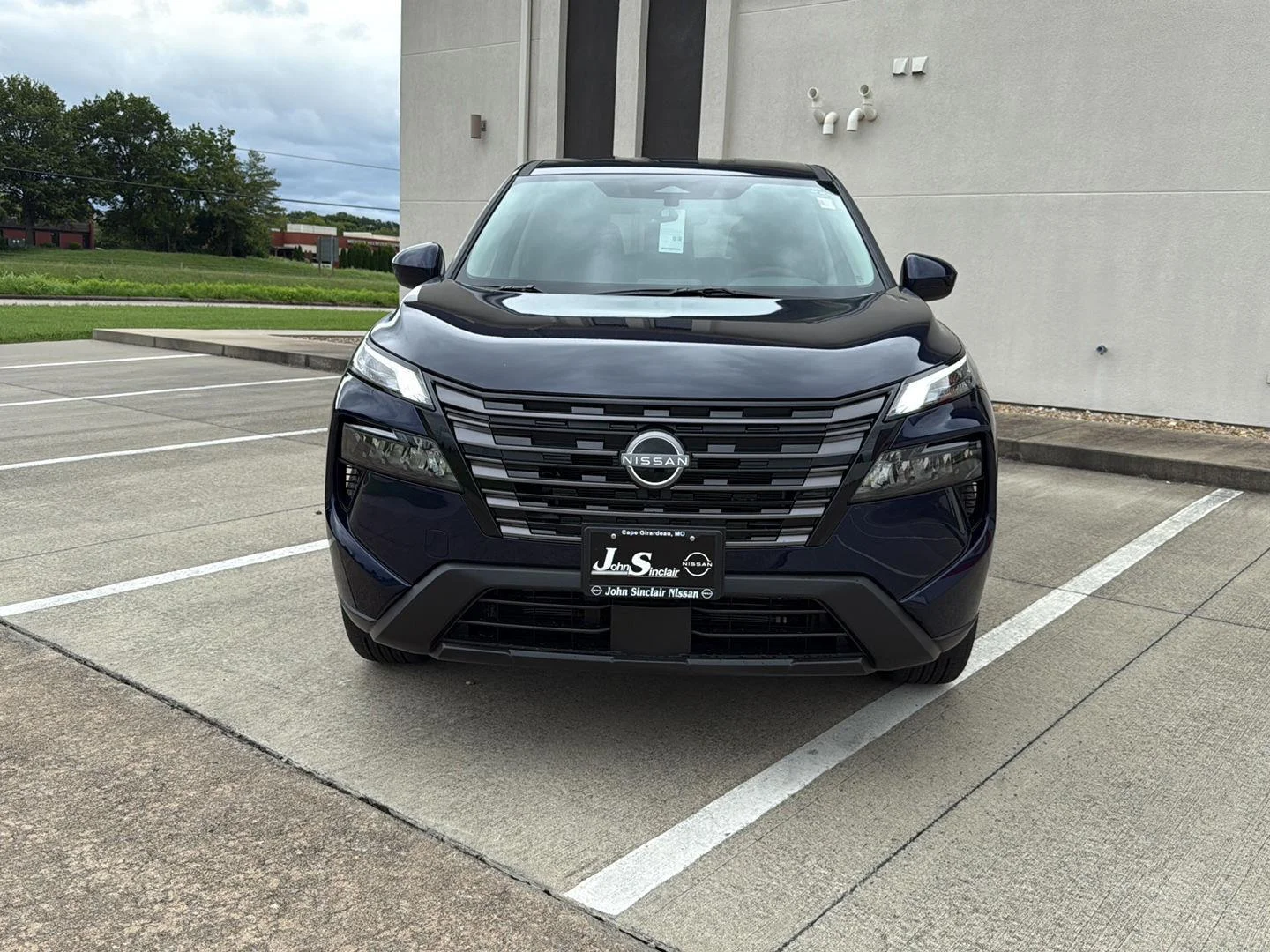 New 2026 DEEP OCEAN BLUE Nissan SV image 2