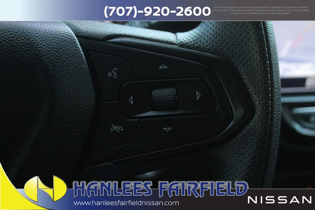 Used 2023 White Chevrolet LT image 27