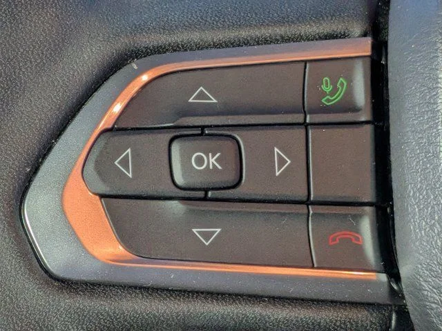 Certified Used 2025 Black Jeep Latitude image 26