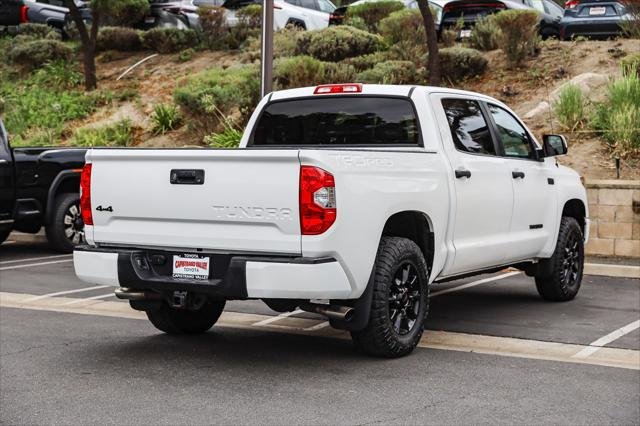 Certified Used 2017 SUPER WHITE Toyota  image 4