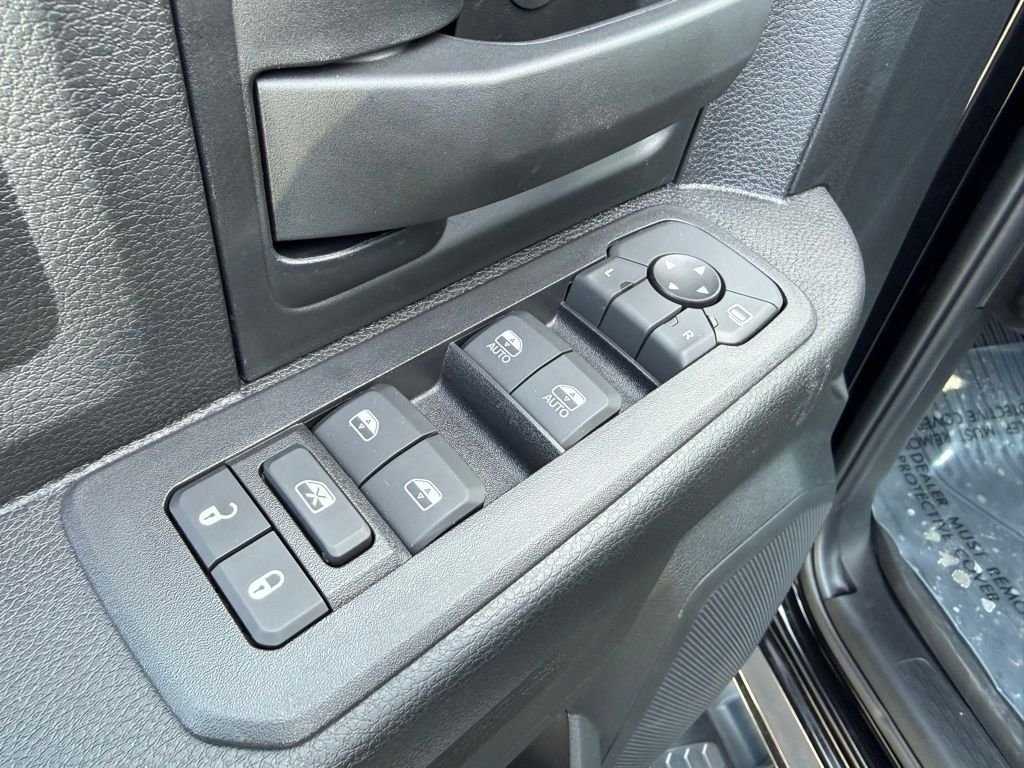 2025 RAM 2500 Tradesman - Photo 12