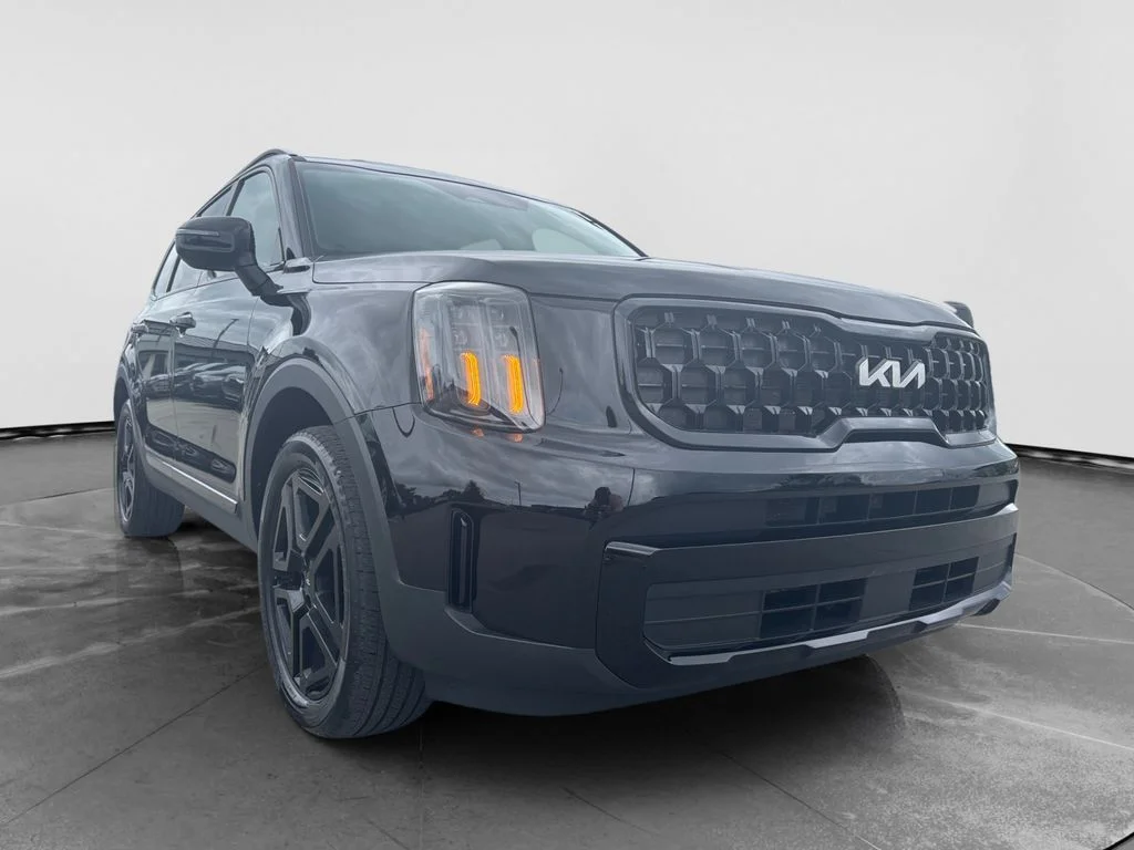 Used 2024 Black Kia EX X-Line image 37
