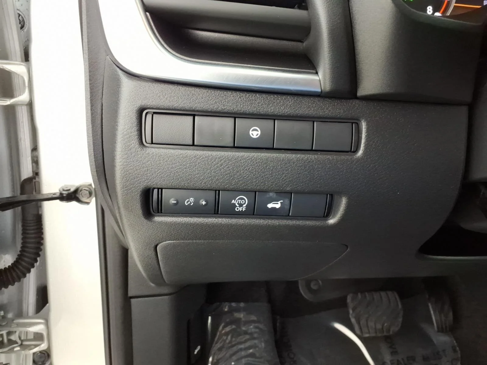 Used 2024 Brilliant Silver Metallic Nissan SV image 4