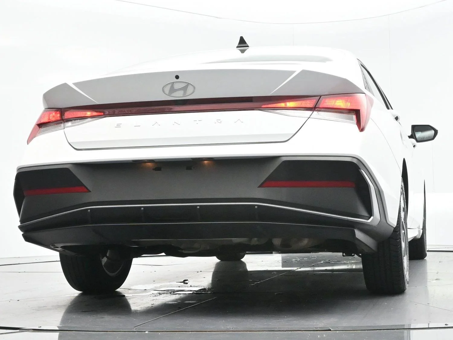 Used 2024 Serenity White Hyundai SEL image 47