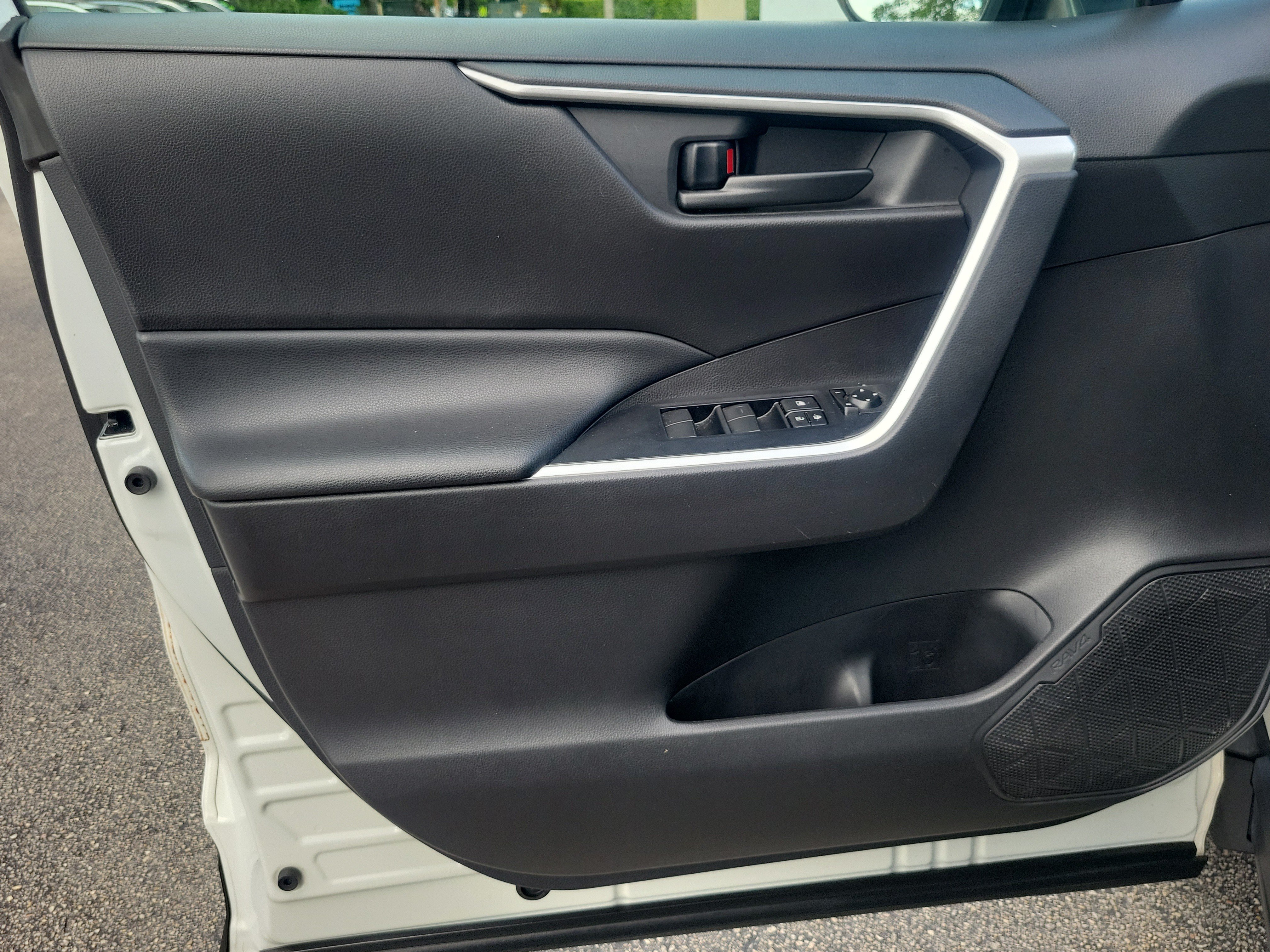Used 2020 Super White Toyota LE image 16