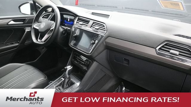 Used 2024 Black Volkswagen 2.0T SE image 17