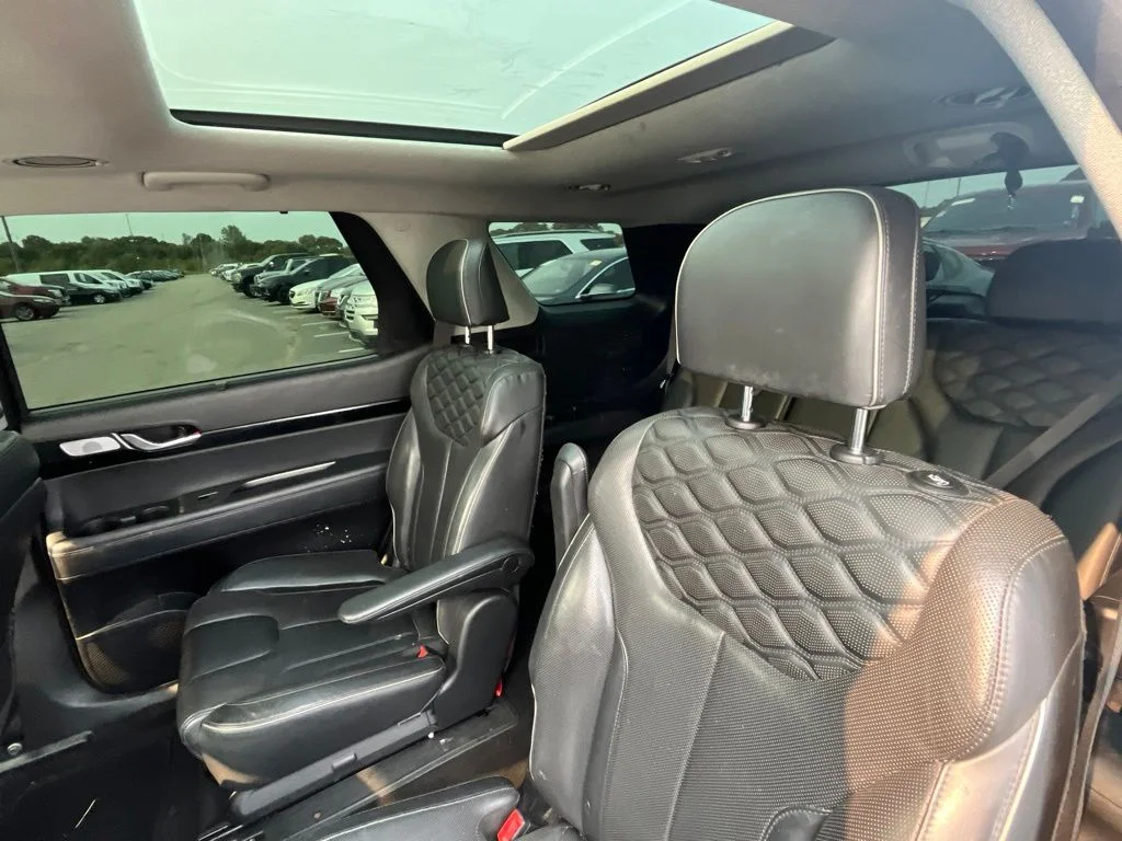 Used 2021 Red Hyundai Limited image 36
