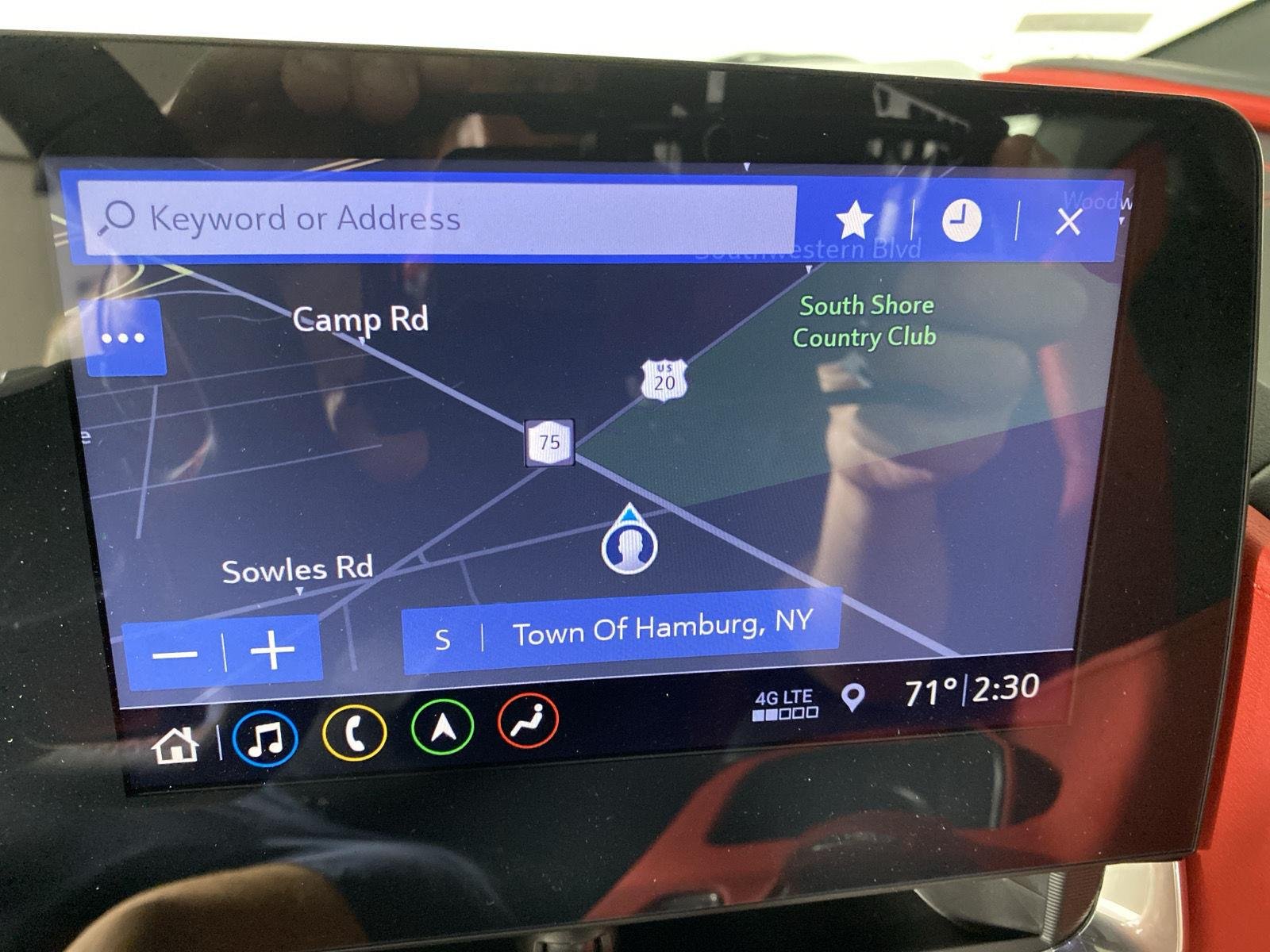 Used 2020 Black Chevrolet 2LT image 18