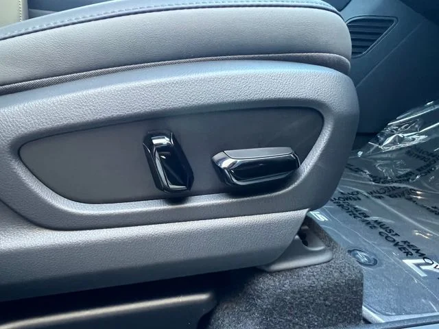 New 2026 Iridium Lexus PREMIUM image 46