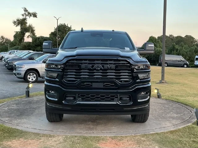 New 2027 Diamond Black Crystal Pearl-Coat Exterior Paint RAM Big Horn image 2