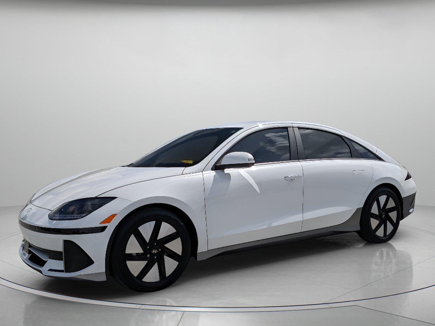 Used 2023 Hyundai IONIQ 6 SE with VIN KMHM24AA2PA021135 for sale in Winter Haven, FL