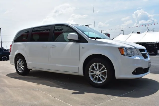 Used 2019 White Dodge SE image 4