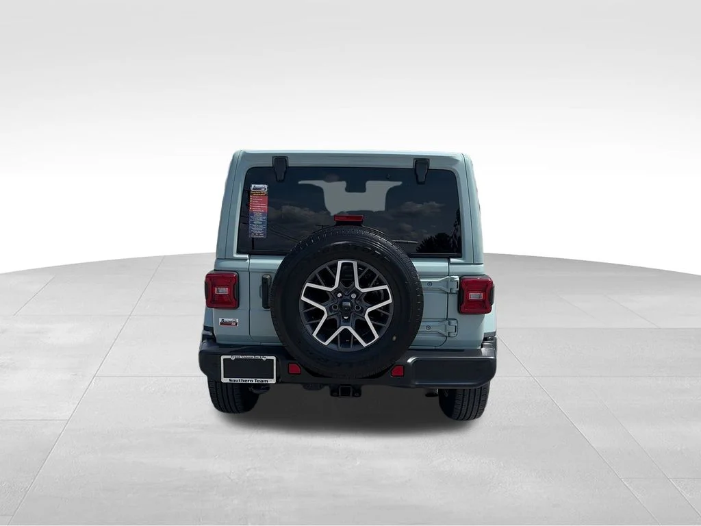 Used 2024 Gray Jeep Sahara image 5