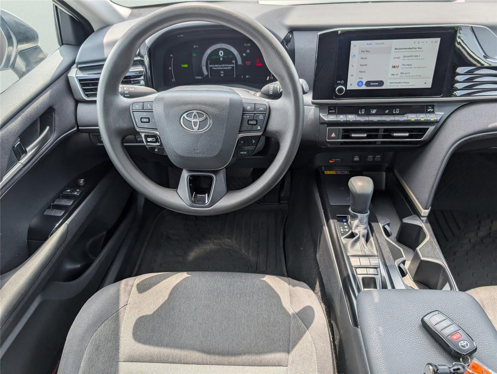 Used 2025 Ice Cap Toyota LE image 28
