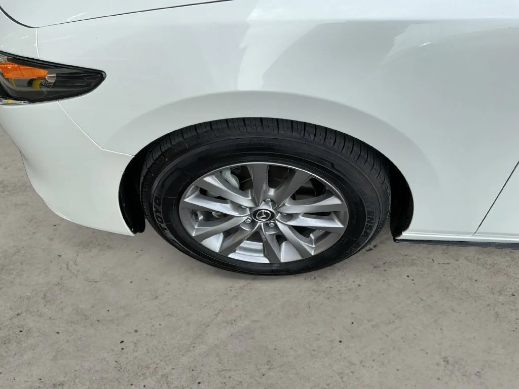 Used 2021 White Mazda 2.5 S image 13