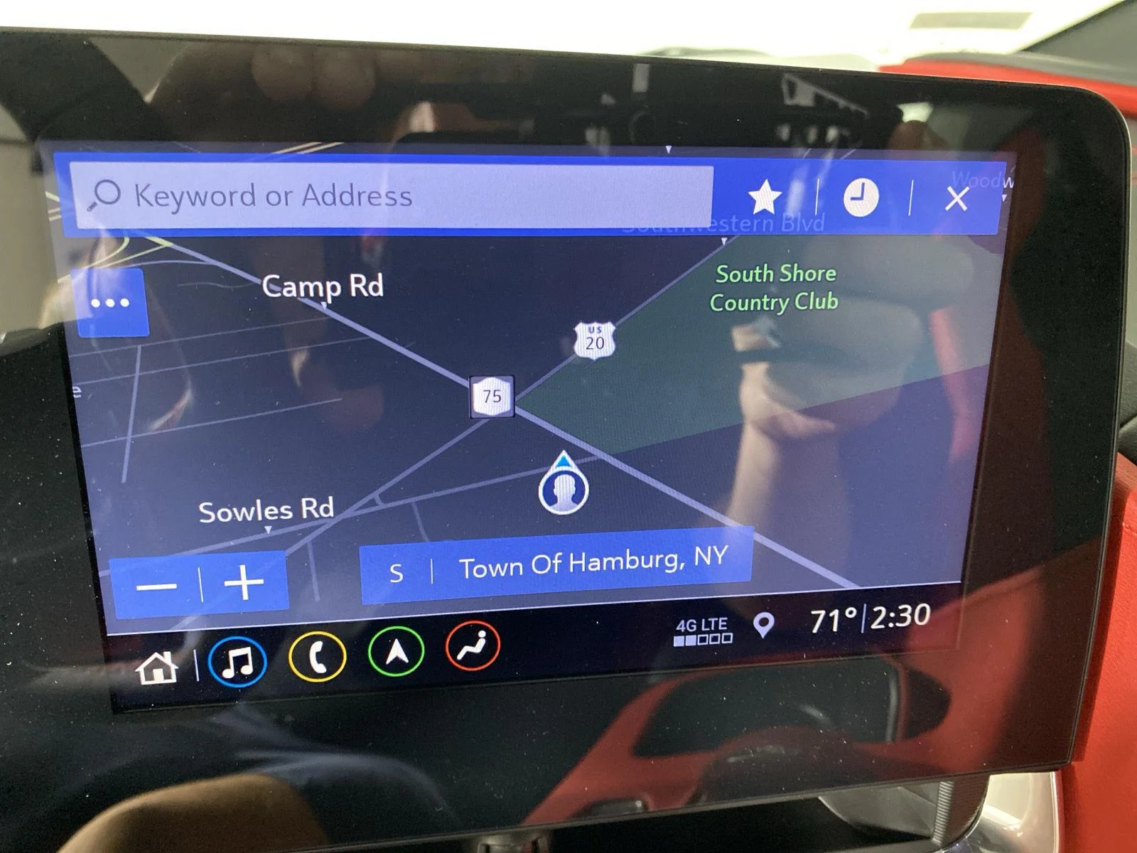 Used 2020 BLACK Chevrolet 2LT image 18