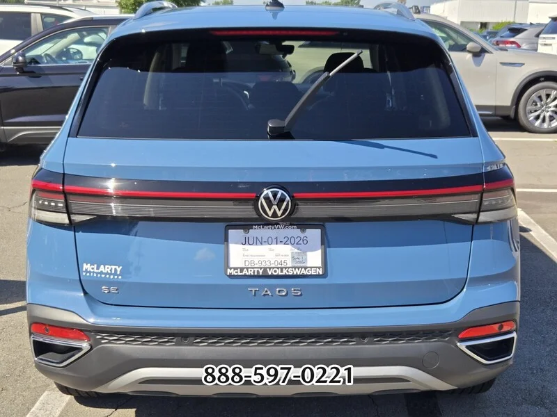Used 2025  Volkswagen 1.5T SE image 5