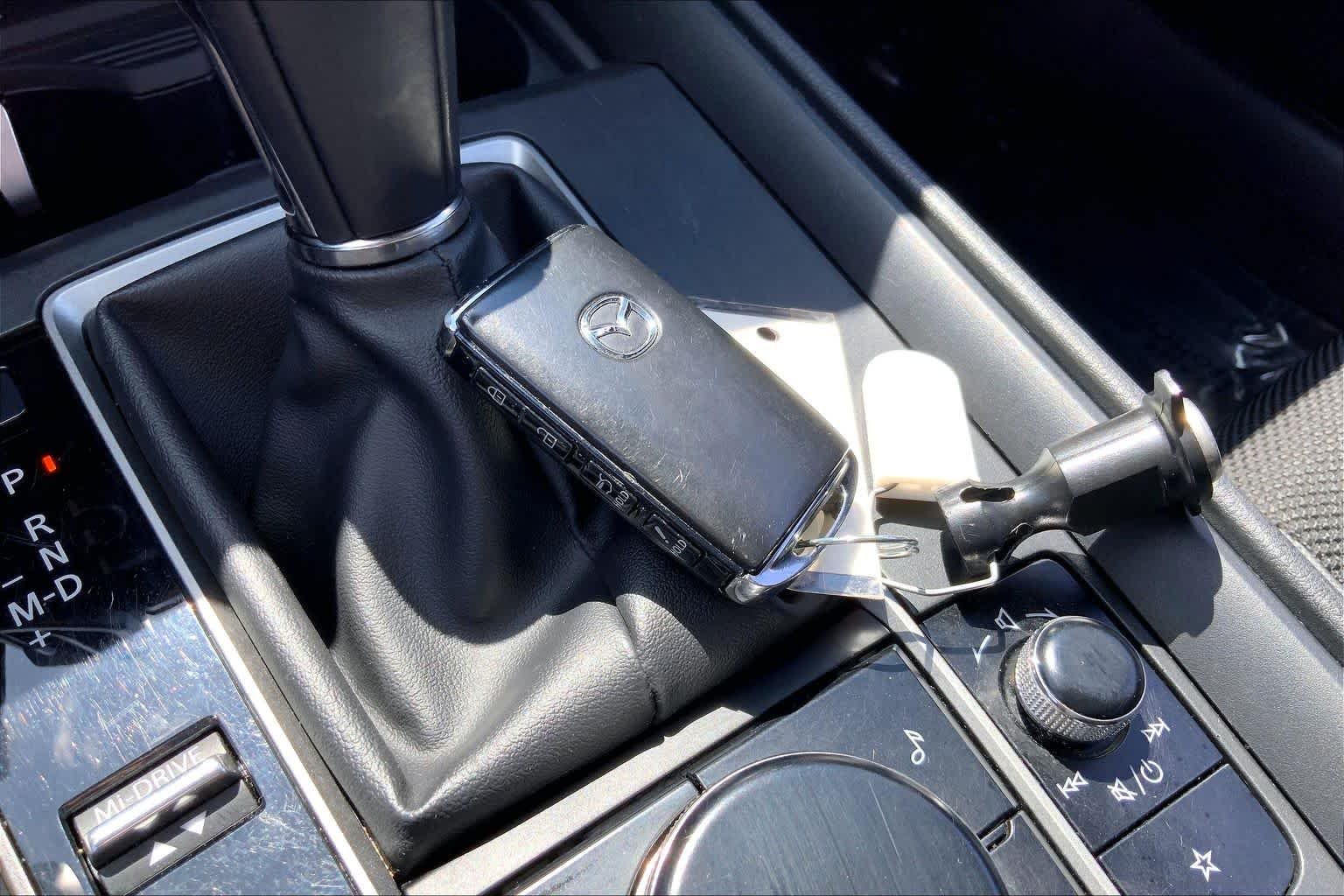 Used 2025 Wind Chill Pearl Mazda 2.5 S Preferred Package image 14
