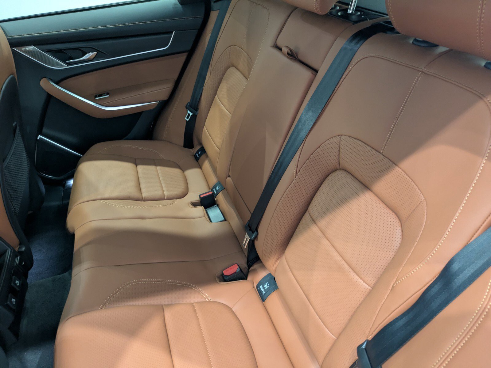 2026 Jaguar F-Pace R-Dynamic S - Photo 13