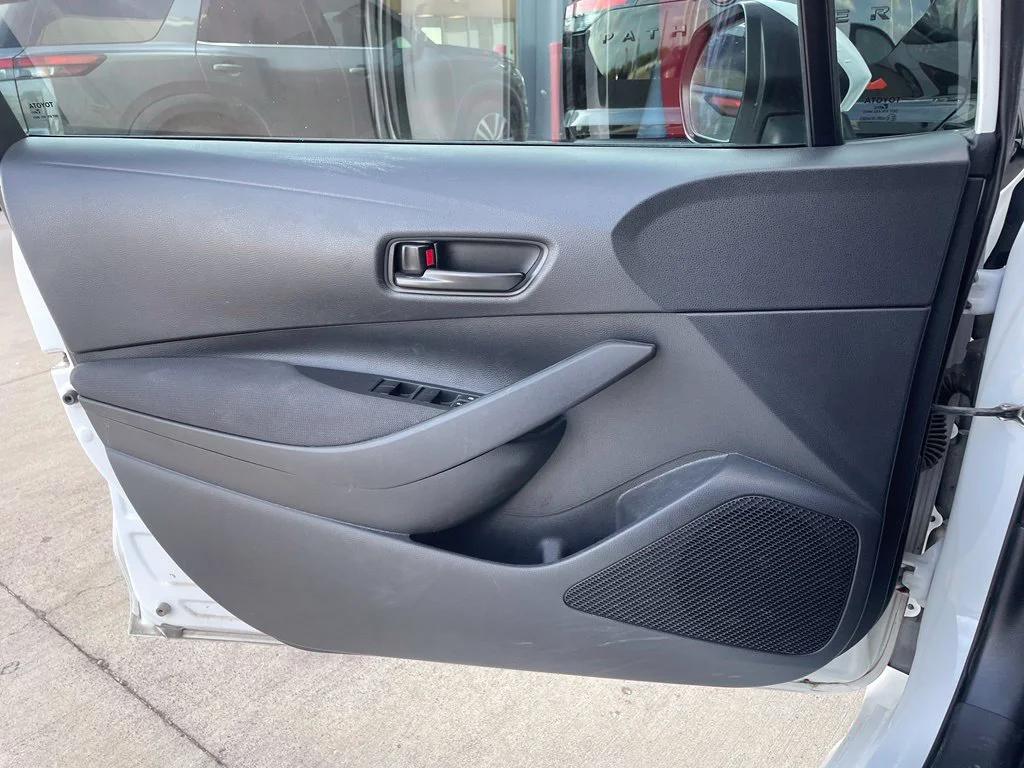 Used 2025 White Toyota LE image 7