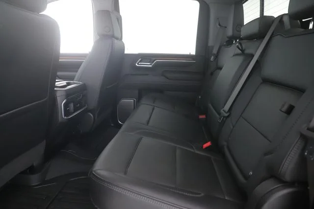 Used 2025 Black GMC Denali image 29