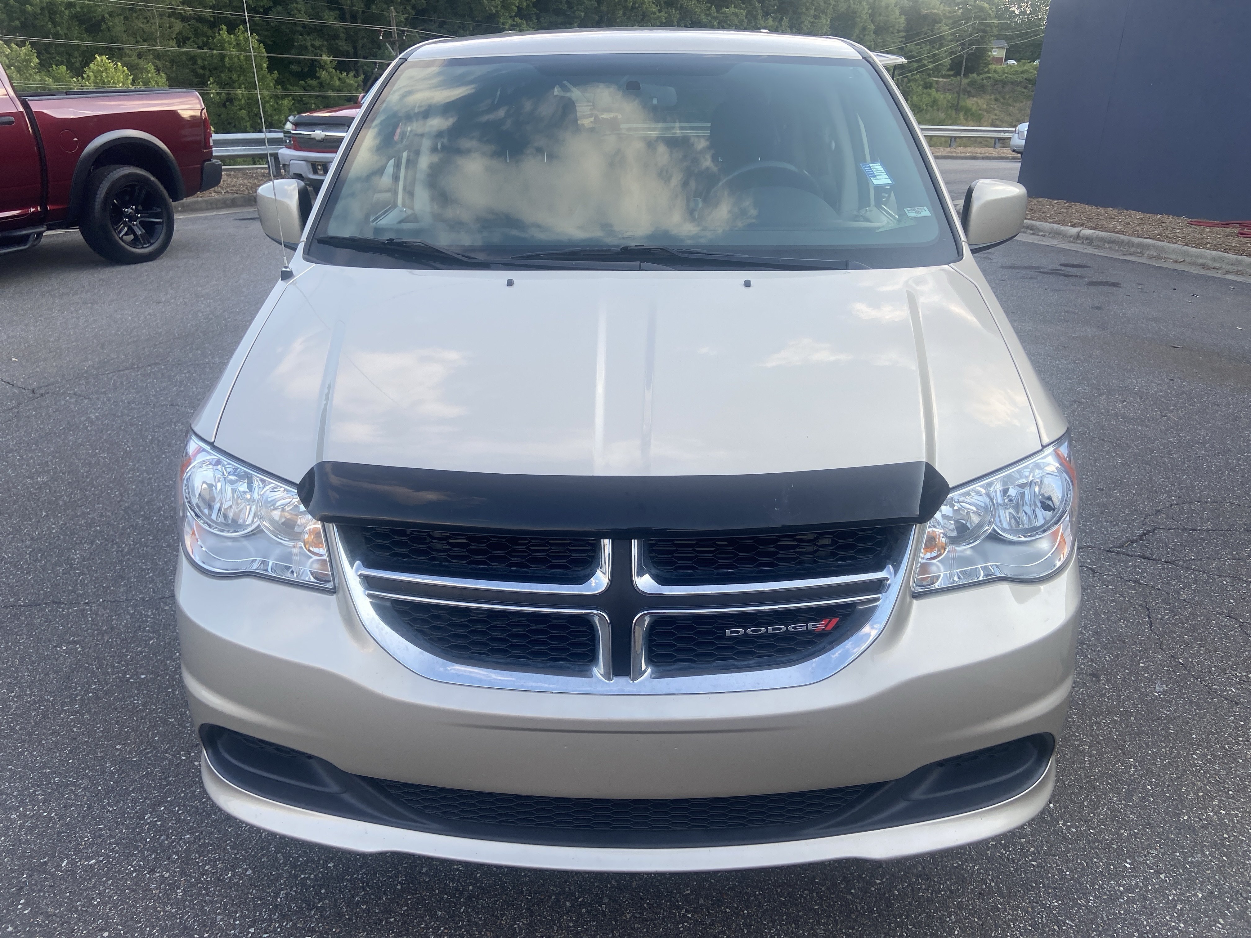 Used 2015 Dodge Grand Caravan SE Plus with VIN 2C4RDGBG3FR659722 for sale in Hickory, NC